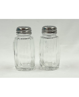 Salt and pepper dispensers by IVV