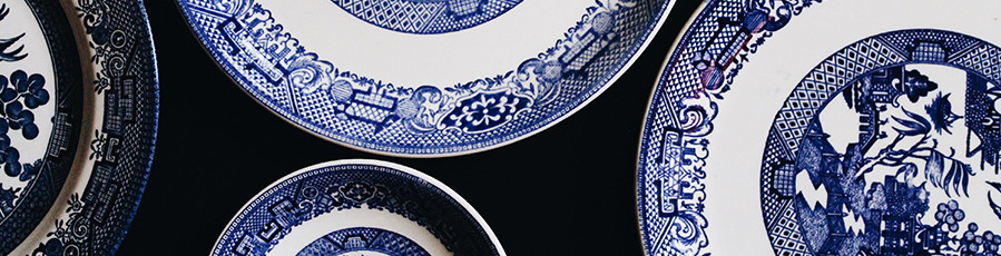 Decorative plates and commemorative of the leading producers of flat collector